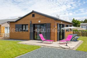 Chalet bois à 2kms de la plage à Plobannalec-Lesconil