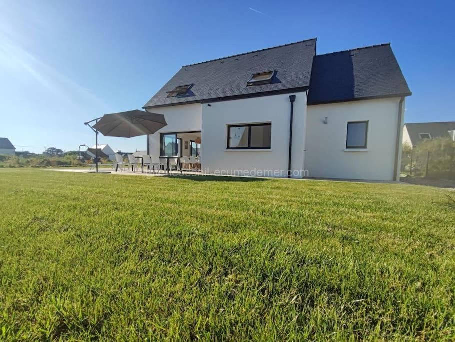 Photo de Grande maison neuve classée 4 étoiles à 300m de la mer