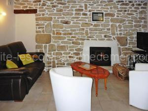 Pretty stone house in Lesconil, cleaning included à Plobannalec-Lesconil