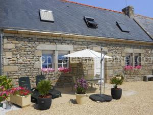 Pretty stone house in Lesconil à Plobannalec-Lesconil